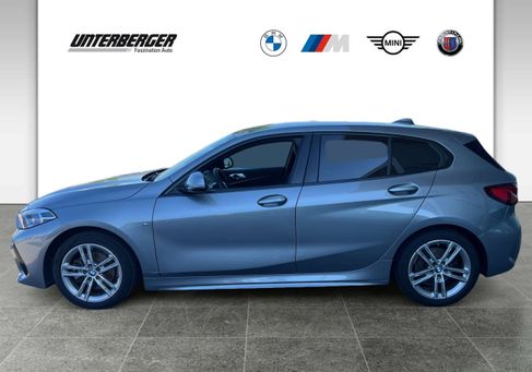 BMW 118, 2022