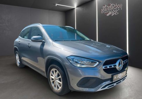 Mercedes-Benz GLA 180, 2021