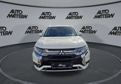 Mitsubishi Outlander, 2021 3