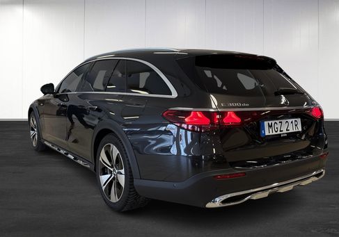 Mercedes-Benz E 300, 2025