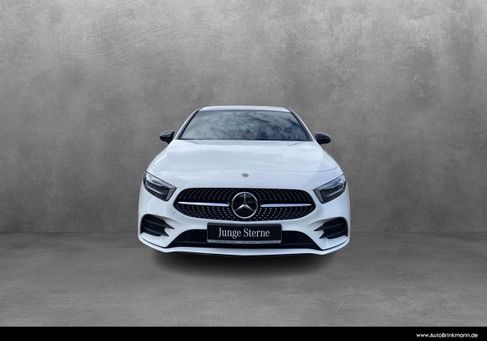 Mercedes-Benz A 200, 2022