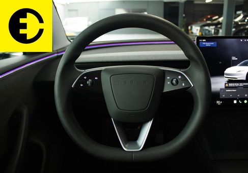 Tesla Model 3, 2023 3