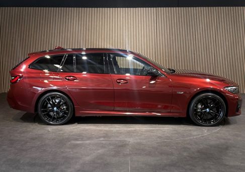 BMW 330, 2022