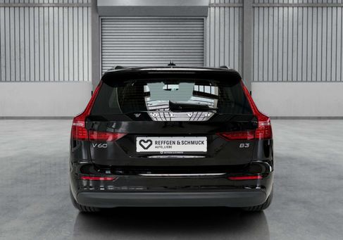 Volvo V60, 2022