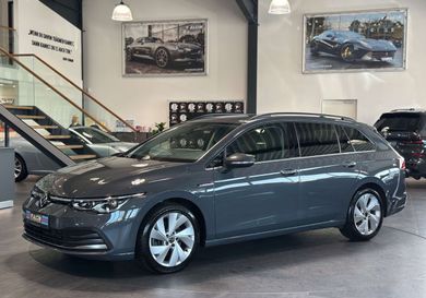 Volkswagen Golf, 2022