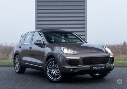 Porsche Cayenne, 2015