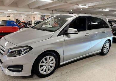 Mercedes-Benz B 180, 2016