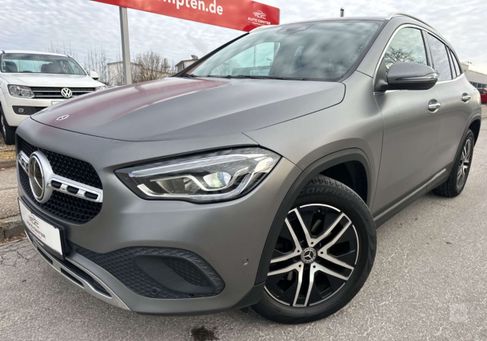 Mercedes-Benz GLA 220, 2021