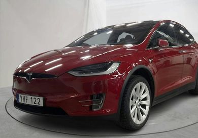 Tesla Model X, 2017
