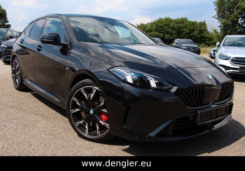 BMW 120, 2025 3