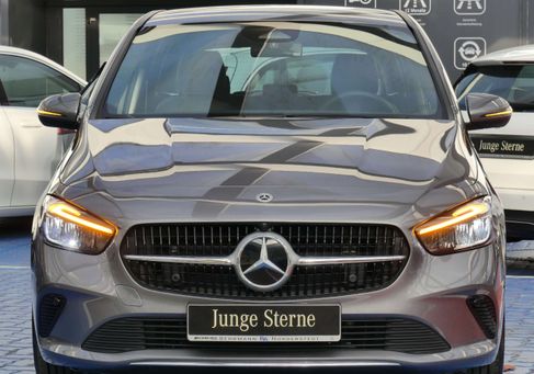 Mercedes-Benz B 180, 2024