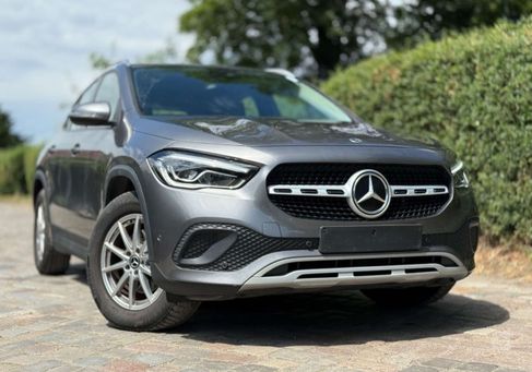 Mercedes-Benz GLA 180, 2020