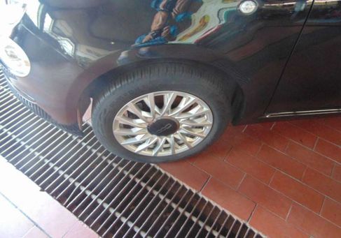 Fiat 500C, 2023