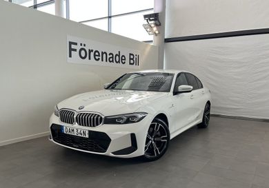 BMW 330, 2025