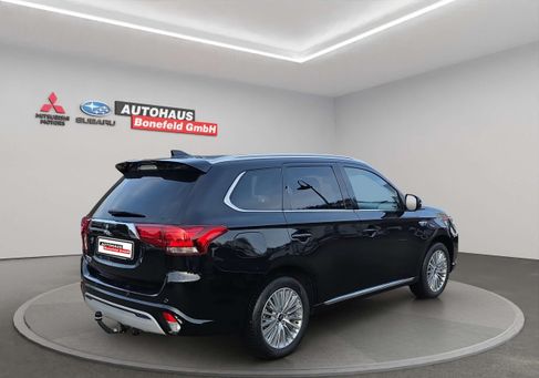 Mitsubishi Outlander, 2021