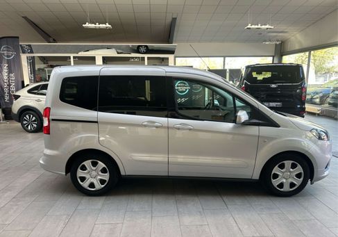 Ford Tourneo Courier, 2021