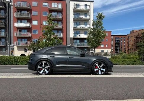 Porsche Macan, 2025