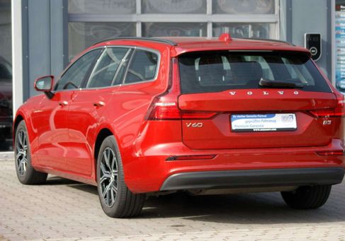 Volvo V60, 2022