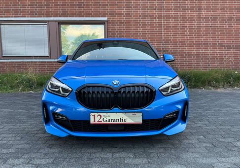 BMW 118, 2022