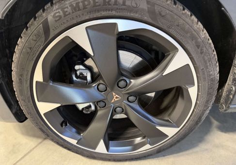 Cupra Leon, 2025