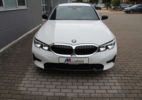 BMW 320, 2022