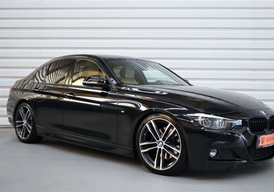 BMW 330, 2017