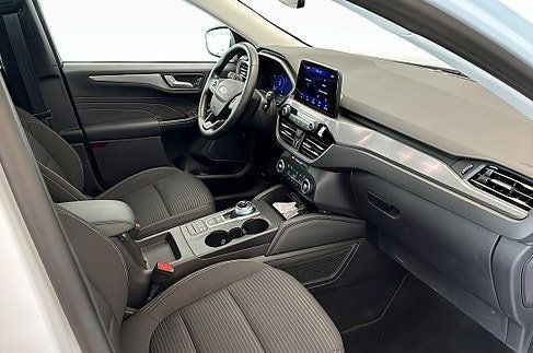 Ford Kuga, 2022