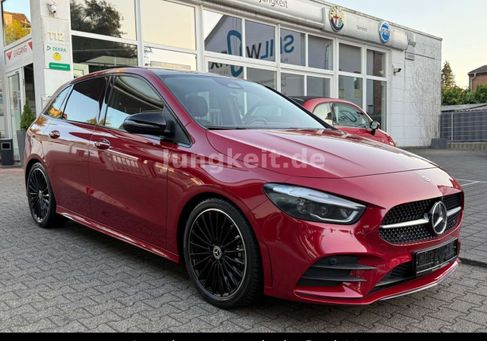 Mercedes-Benz B 180, 2023