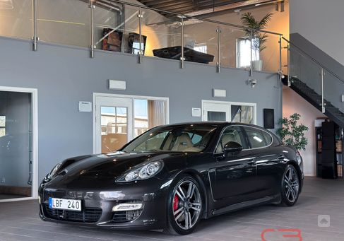 Porsche Panamera, 2011
