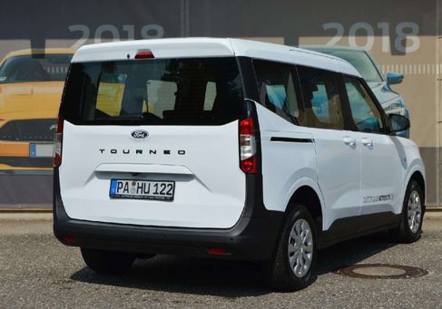 Ford Tourneo Courier, 2025