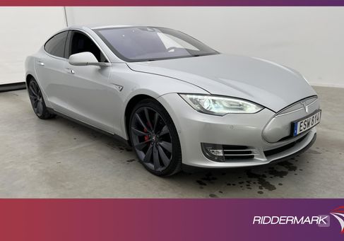 Tesla Model S, 2015