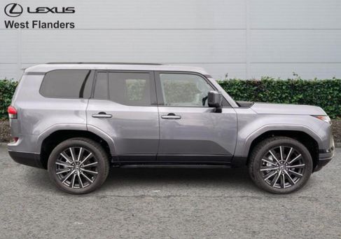 Lexus, 2025