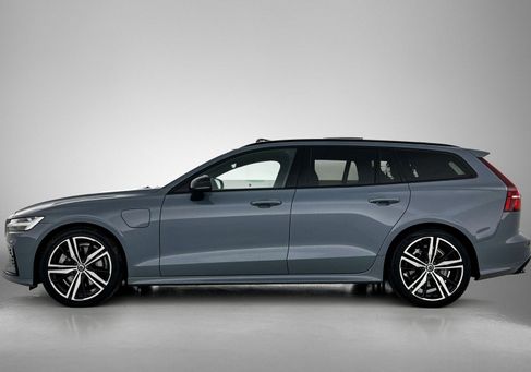 Volvo V60, 2021