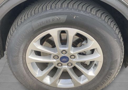 Ford Kuga, 2022