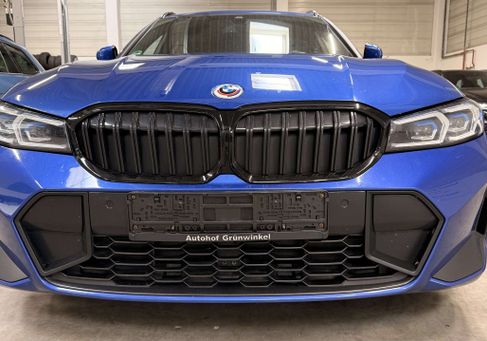 BMW 320, 2023 3