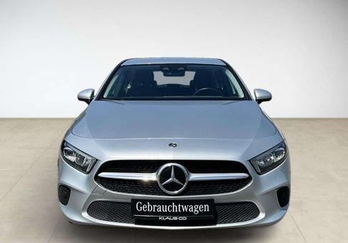 Mercedes-Benz A 200, 2022