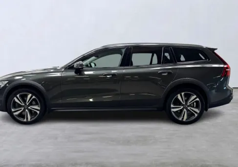 Volvo V60 Cross Country, 2021