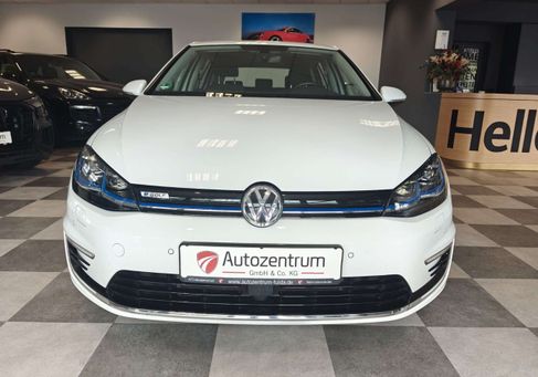 Volkswagen Golf, 2020