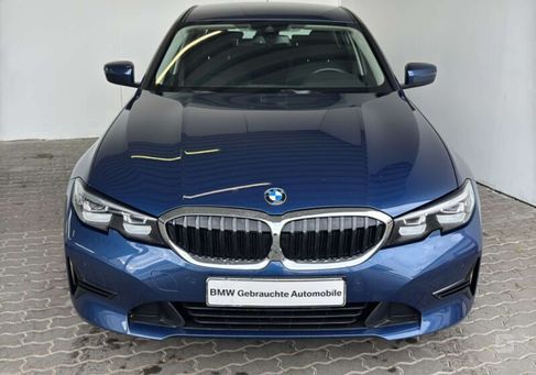 BMW 318, 2022