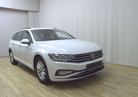 Volkswagen Passat, 2022
