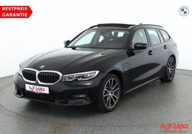 BMW 330, 2022