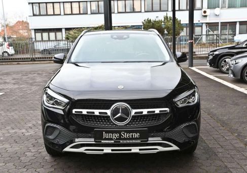 Mercedes-Benz GLA 250, 2021