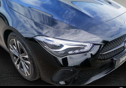 Mercedes-Benz CLA 180, 2025