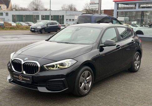 BMW 118, 2022