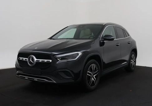 Mercedes-Benz GLA 250, 2021