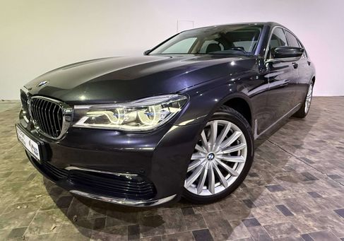 BMW 740, 2019