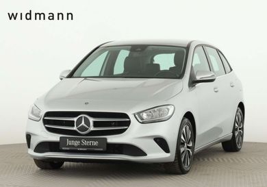 Mercedes-Benz B 250, 2022