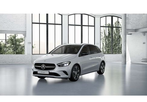 Mercedes-Benz B 200, 2023 2