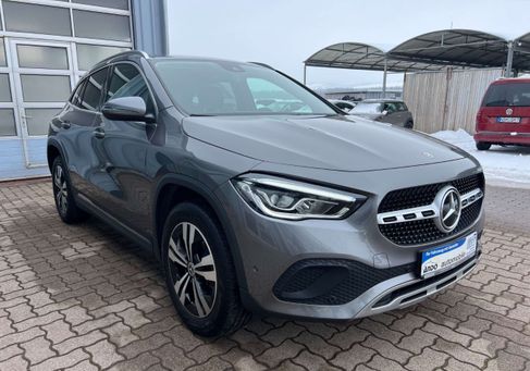 Mercedes-Benz GLA 250, 2021