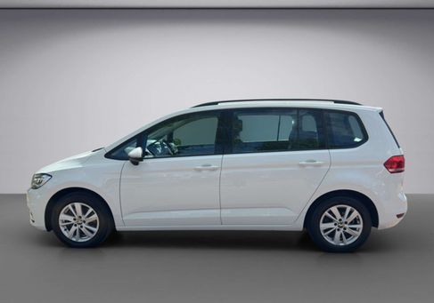 Volkswagen Touran, 2022 3
